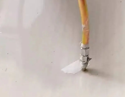 商洛市瓷砖空鼓维修公司专业解答在瓷砖铺贴过程中，如果使用的砂料过粗（如全部使用了粗砂），可能会导致以下问题